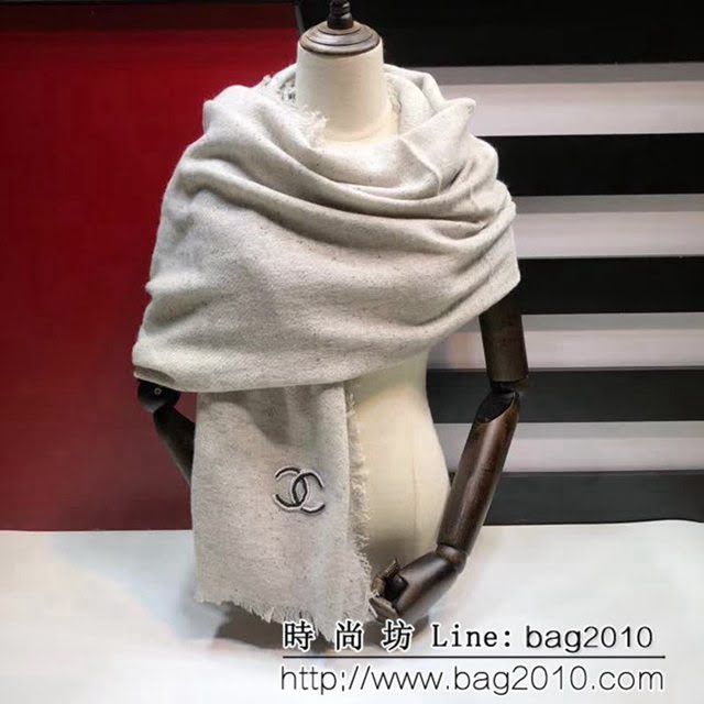 CHANEL香奈兒純正出口尾單 手工燙鑽名媛風長款圍巾 LLWJ6149